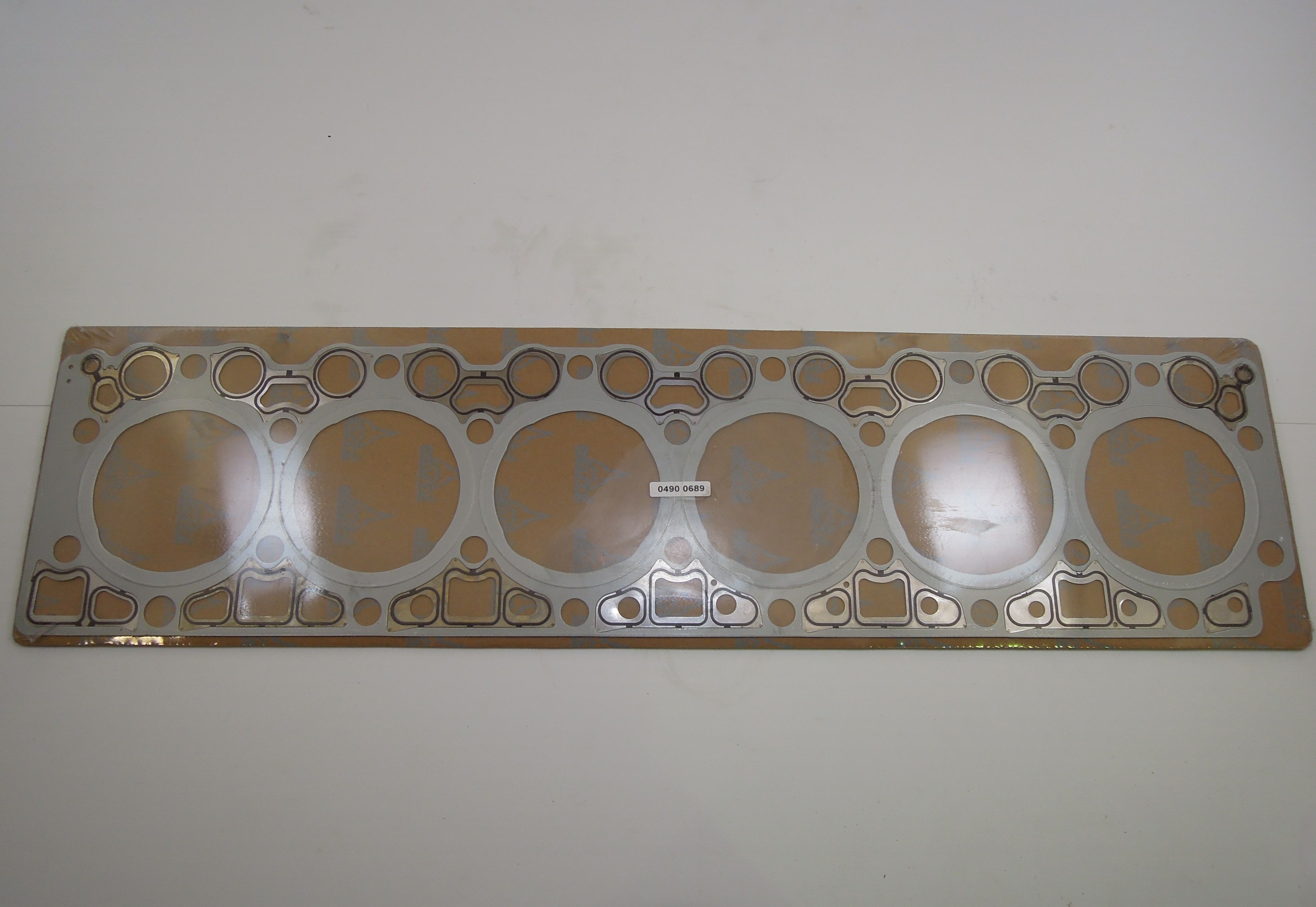 Купить запчасть DEUTZ - 04900689 