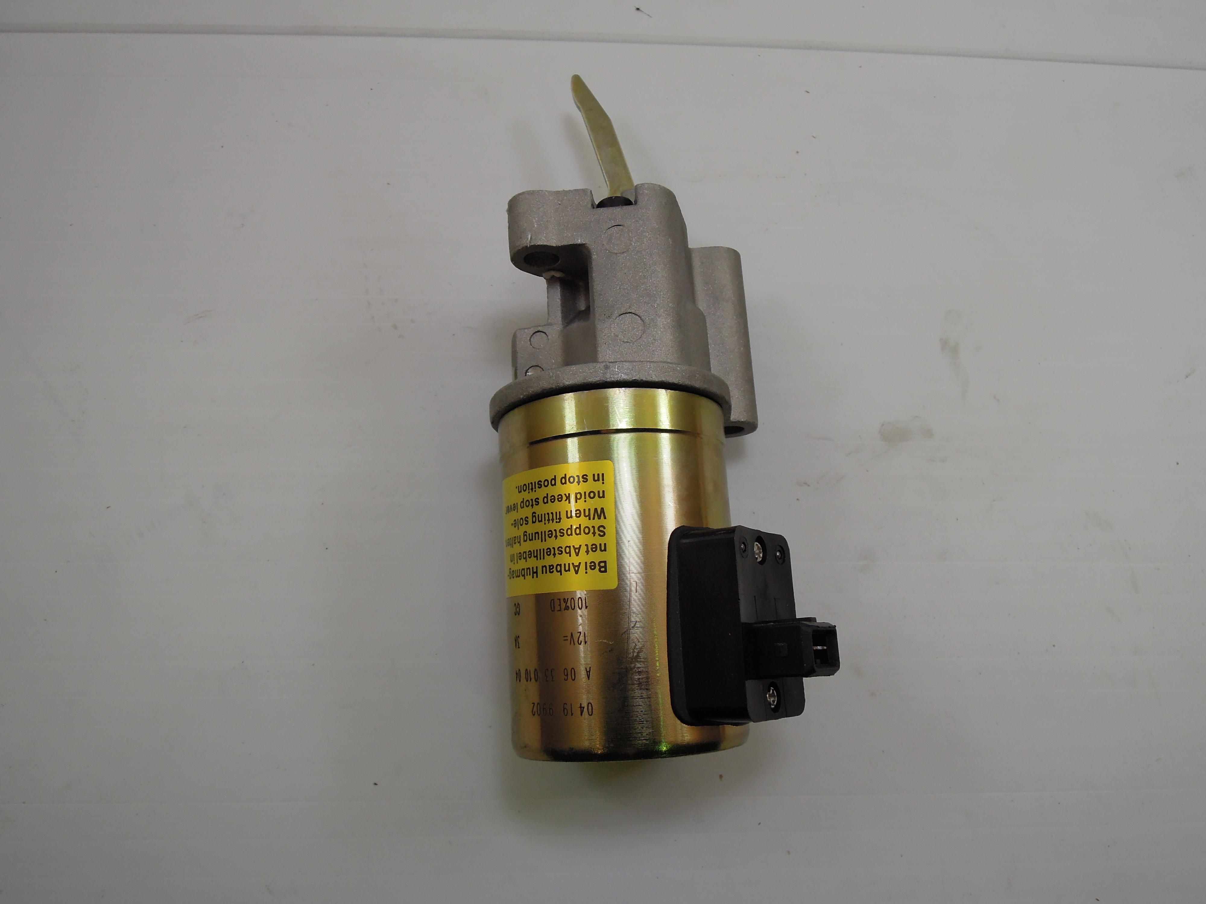 Клапан электромагнитый остановы (соленоид отключения) Deutz 04199902