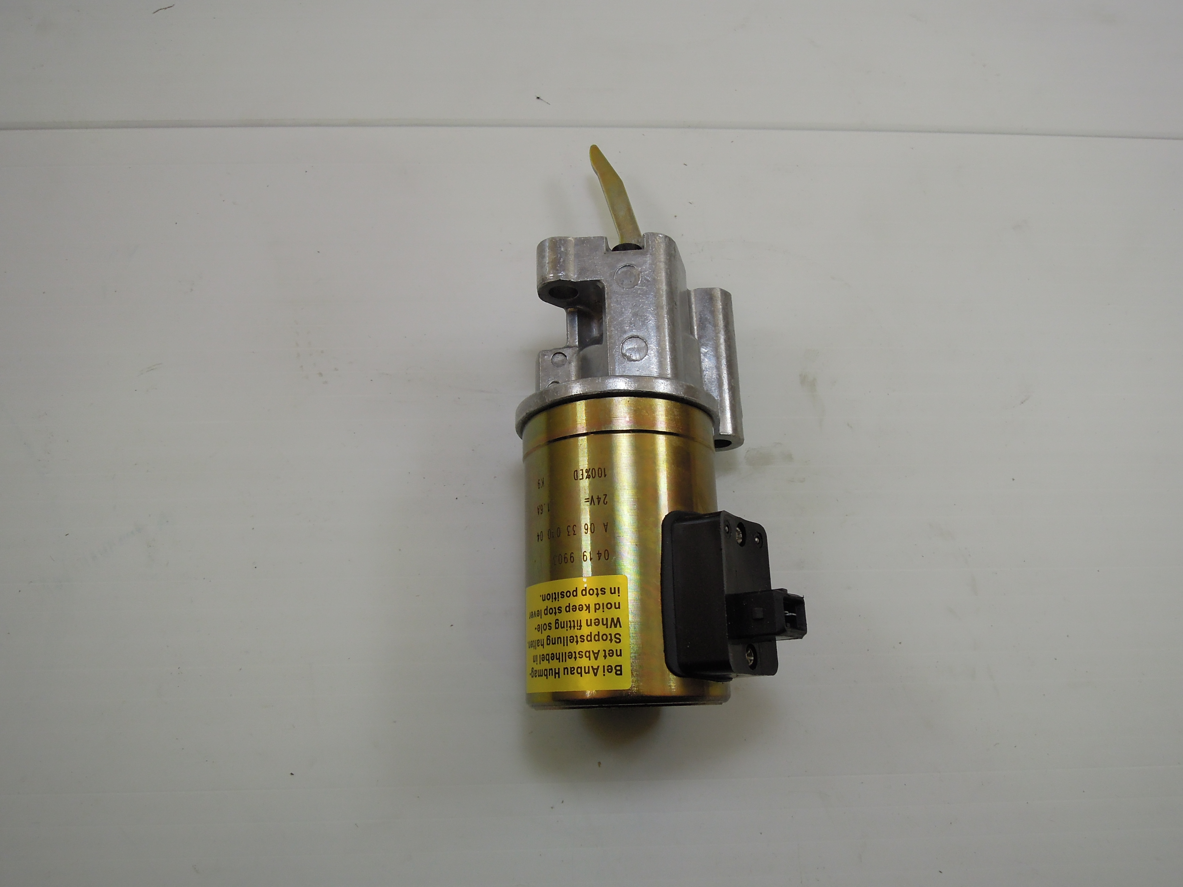 Клапан электромагнитый остановы (соленоид отключения) Deutz 04198950