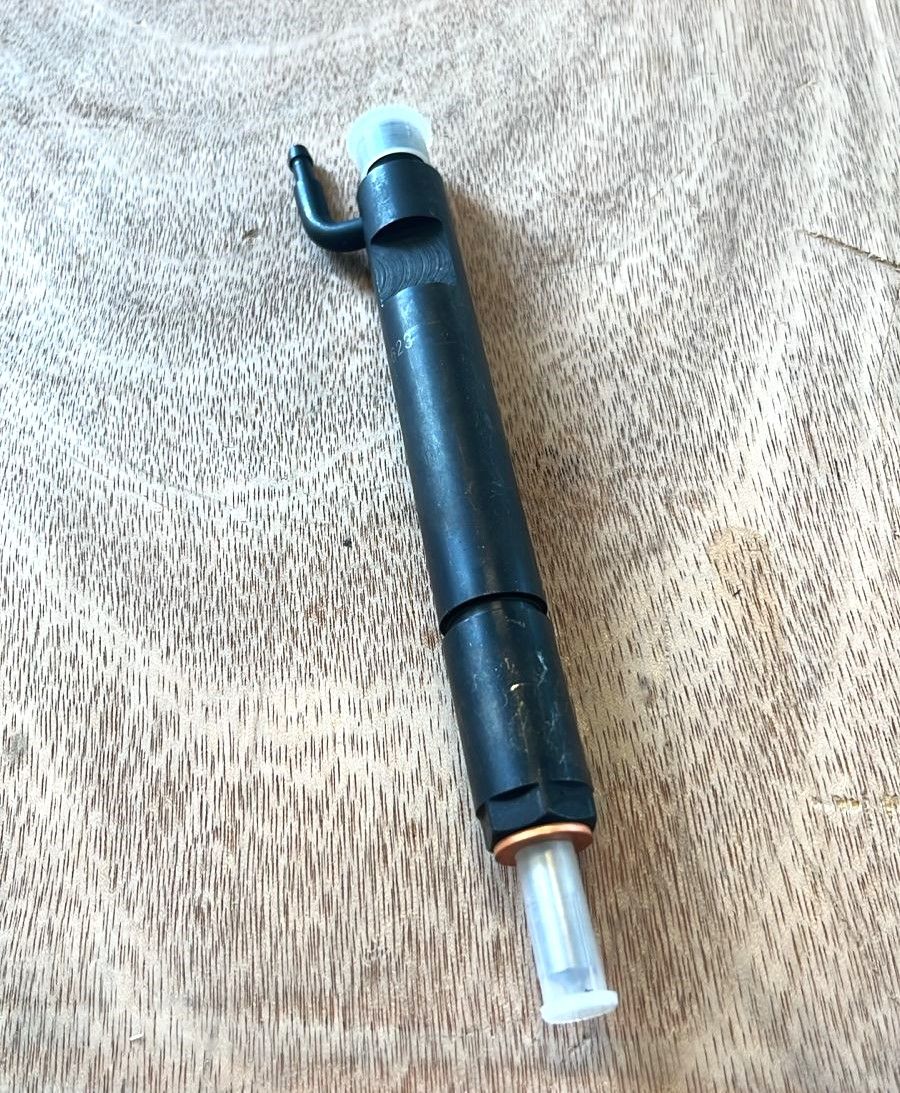 Купить Deutz 04178021 Форсунка топливная Deutz 1011 F 2 L1011 BF 3 L1011 BF 4M 1011