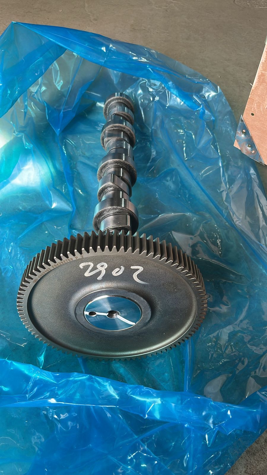 Купить Volvo 21352838 Распредвал Volvo D4 EC140B; BL61; BL60