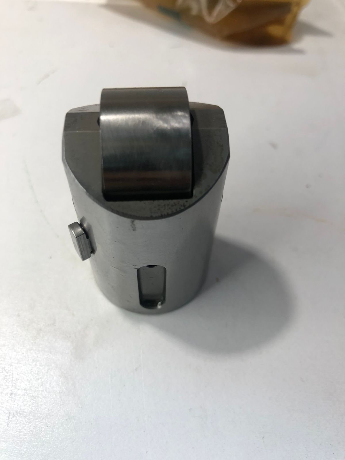 Толкатель насосной секции Deutz 02112964