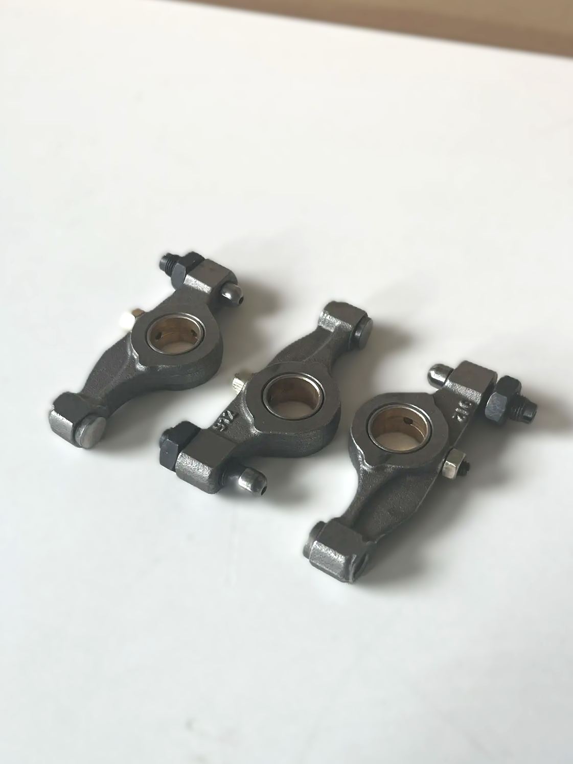 Купить Deutz 04152752 Коромысло клапана 913/912/914 04152752