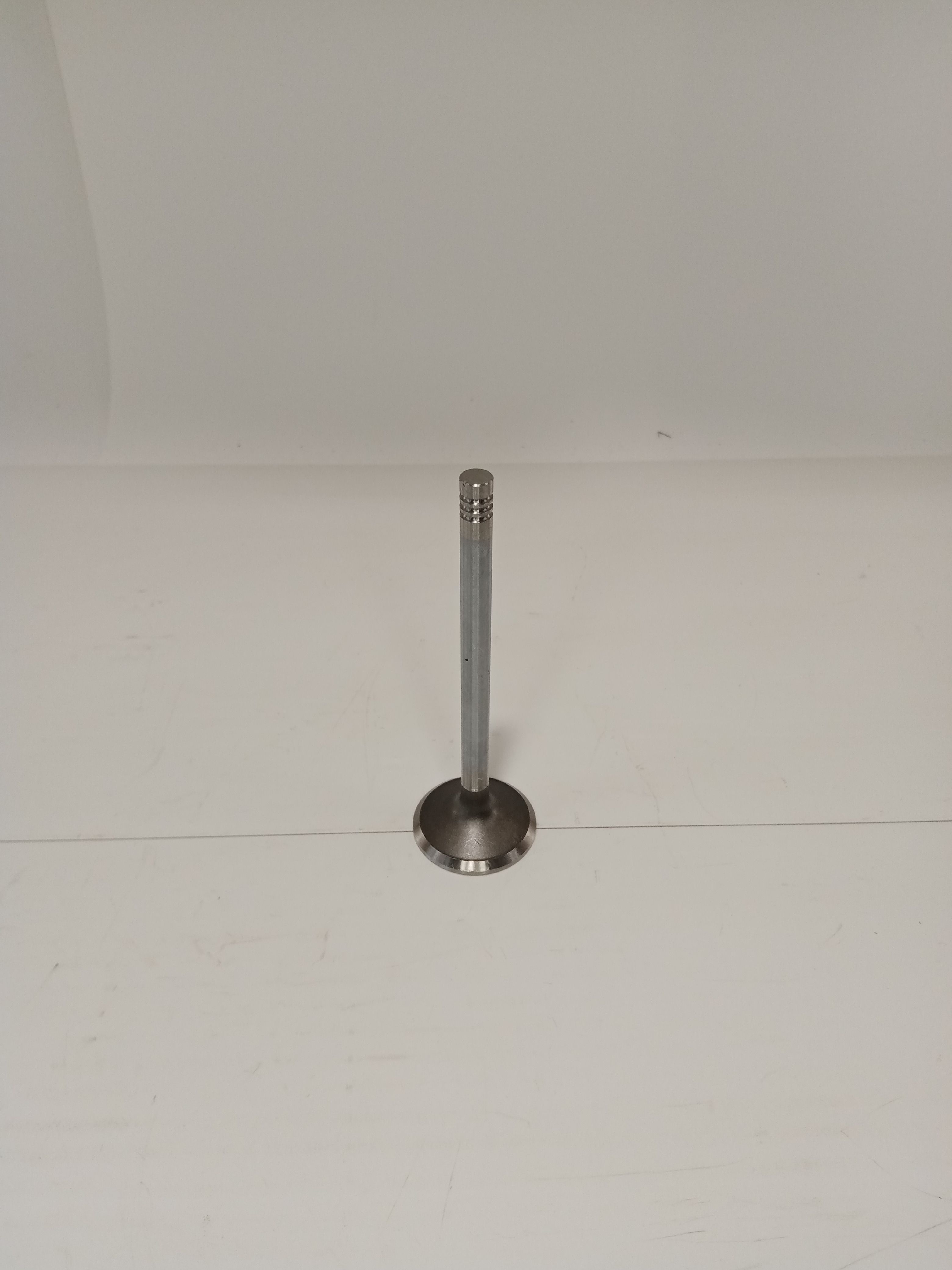 Купить Volvo 20755883 Клапан двигателя выпускной  D5E; D7E; D7D; D7E;  20755883