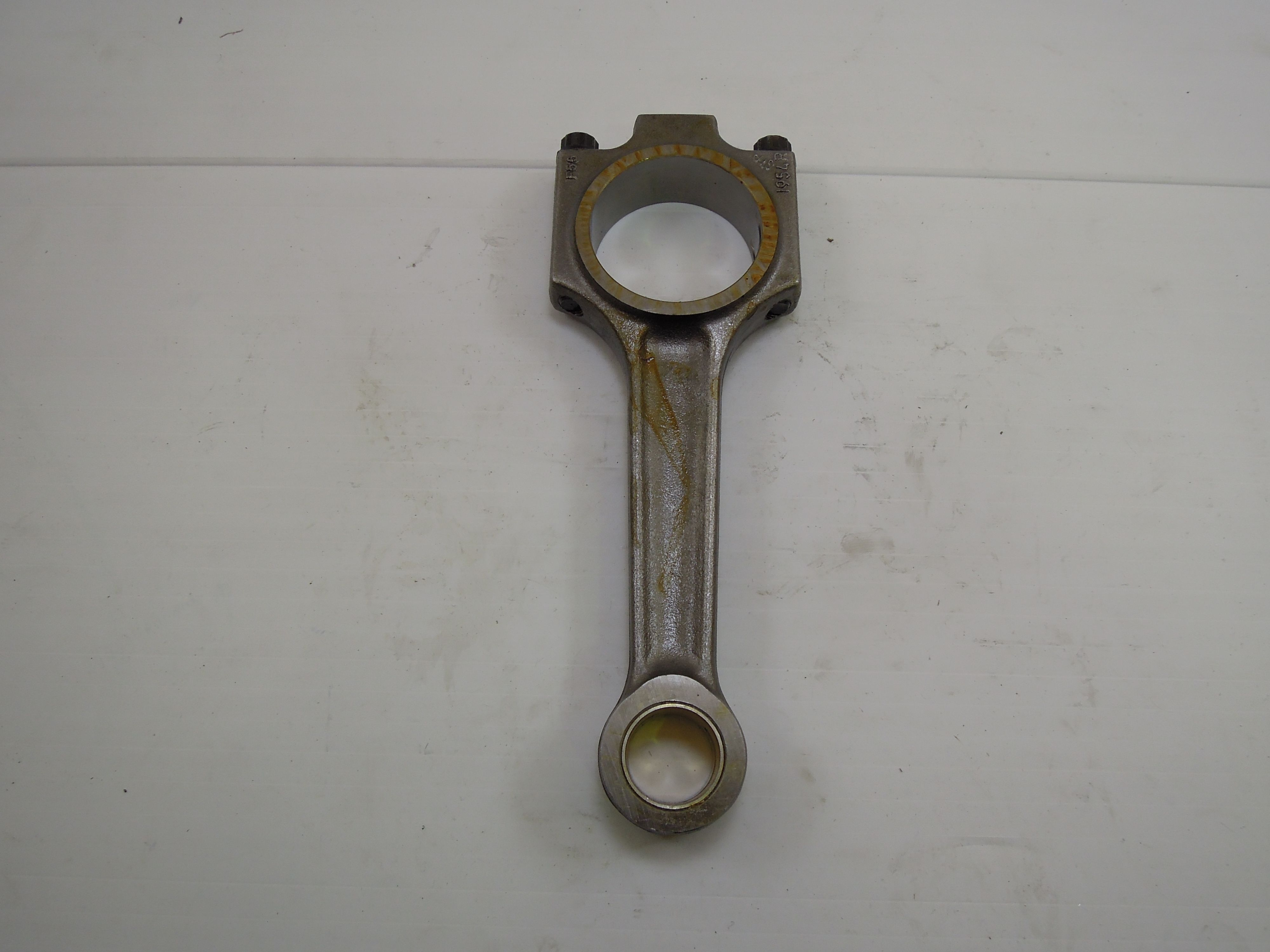 Шатун двигателя Deutz 04178994