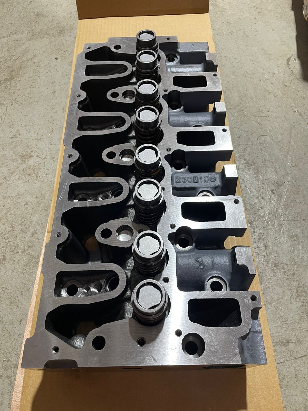 Купить Volvo 21026496 Головка двигателя D4