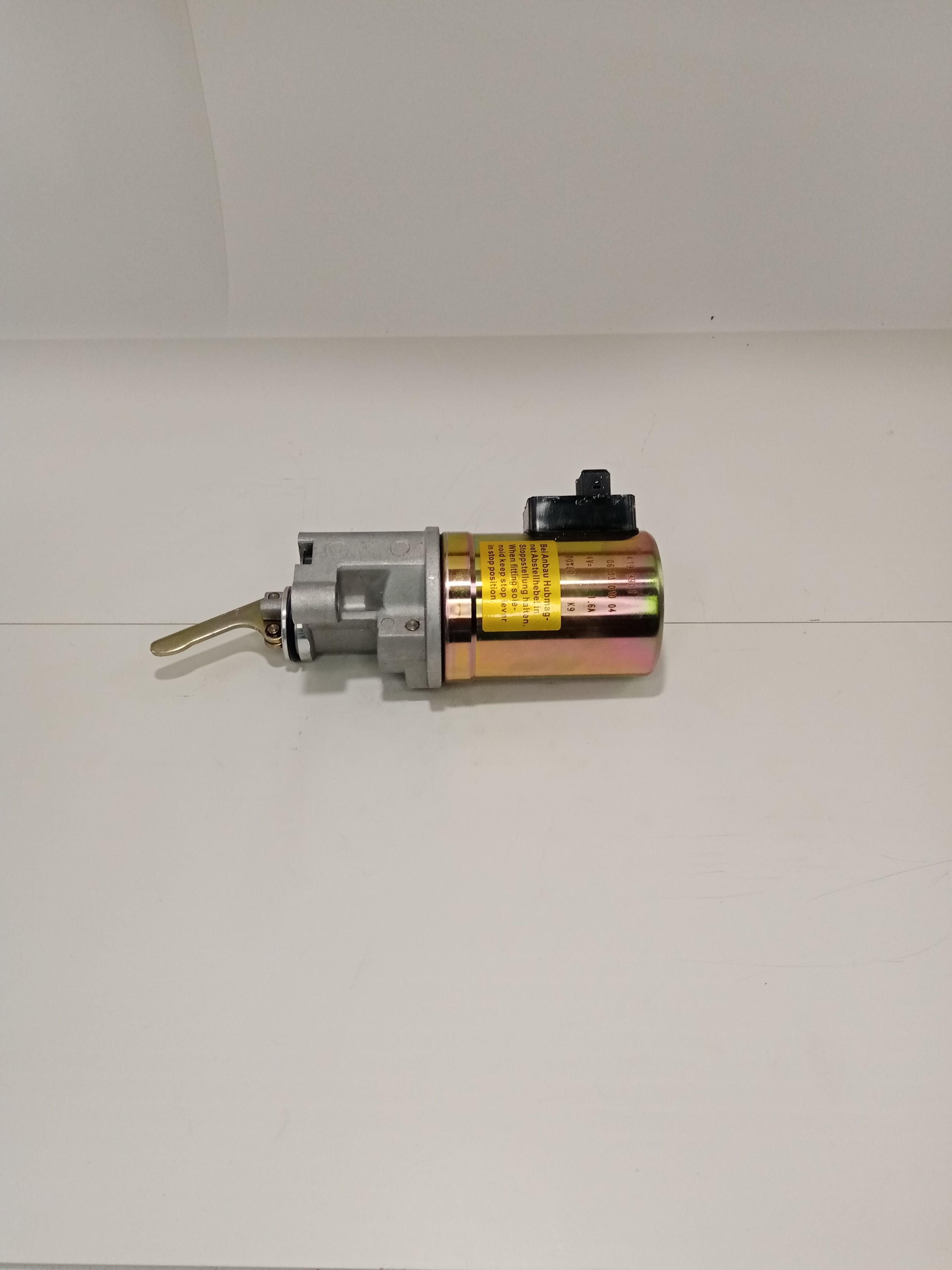 Купить Volvo 20459865 Клапан электромагнитый остановы (соленоид отключения) D6D / D4E