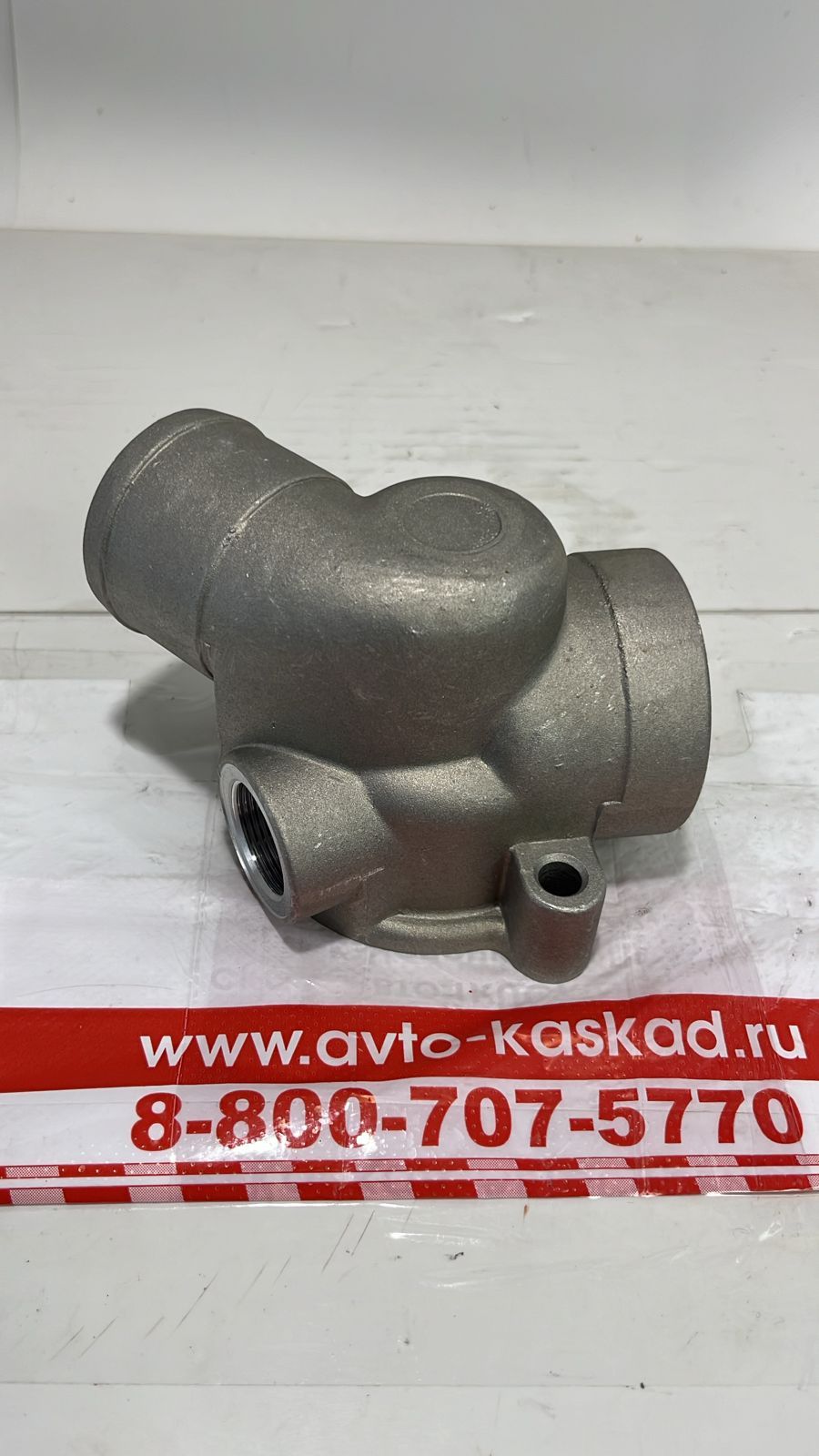 Корпус + термостат Deutz 04205730