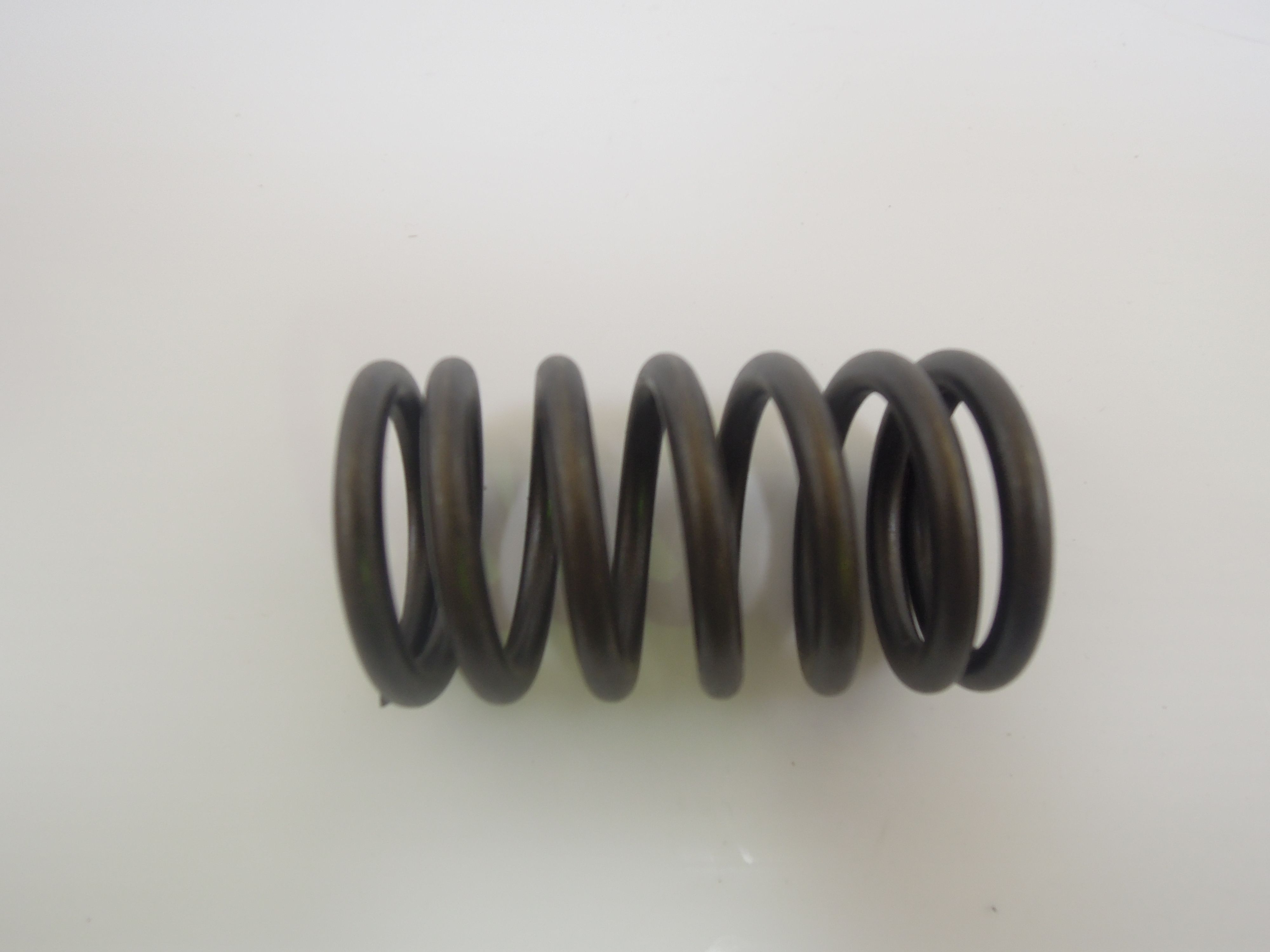 Купить Deutz 04255600 Пружина клапана  BF4M1013 / BF6M1013