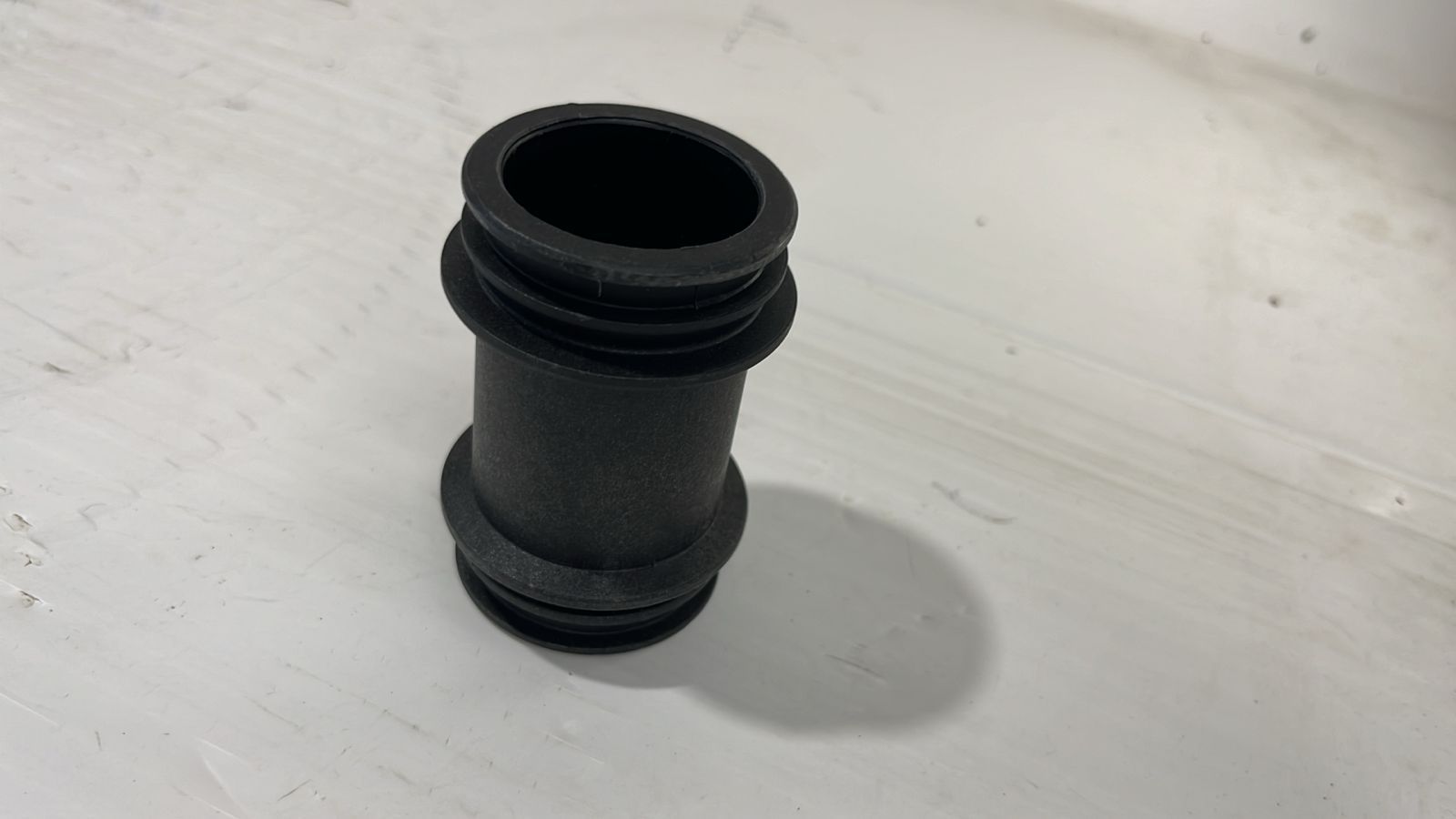 Купить Volvo 20459191 Трубка теплообменника 