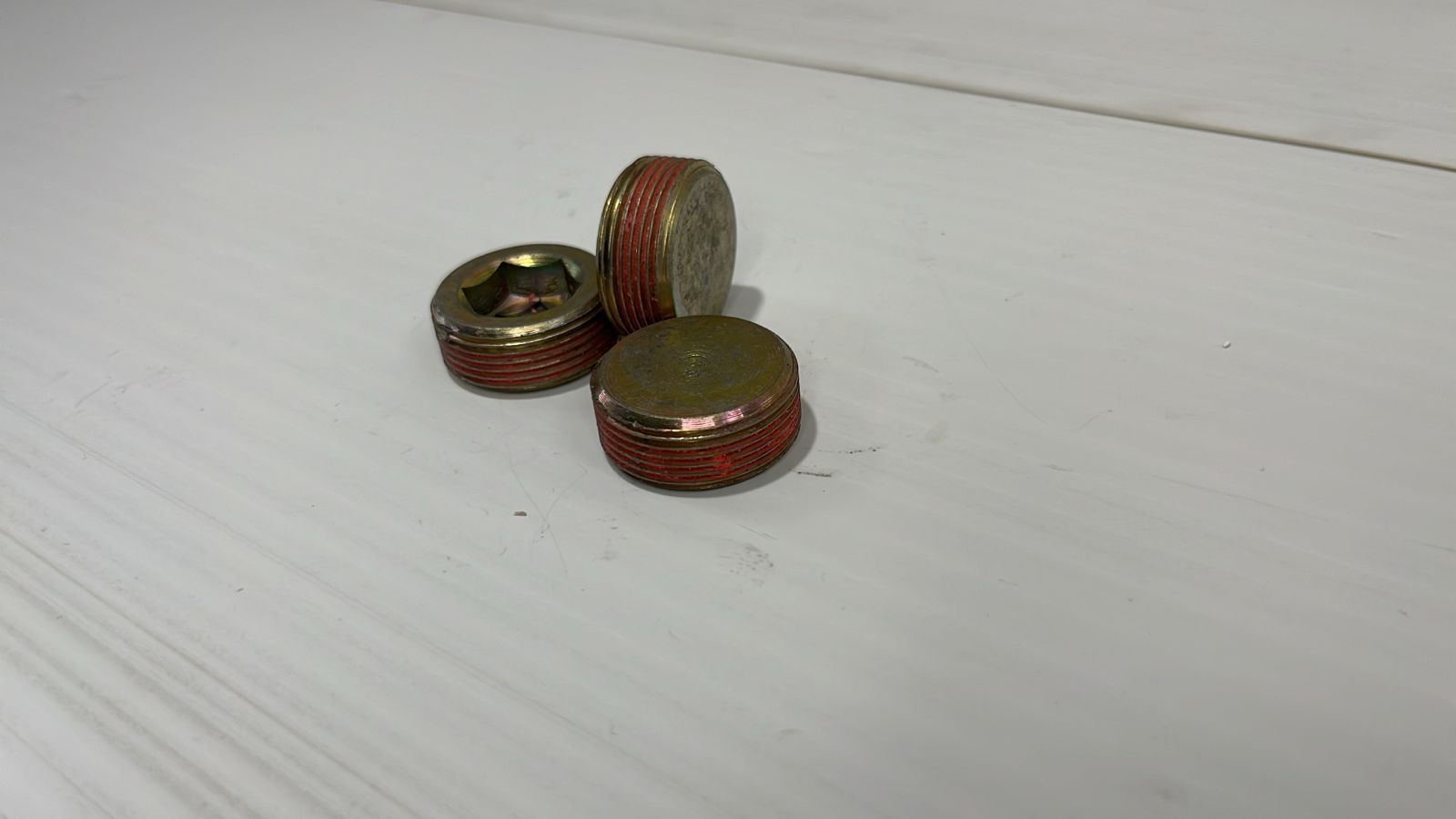 Заглушка Deutz 01180890