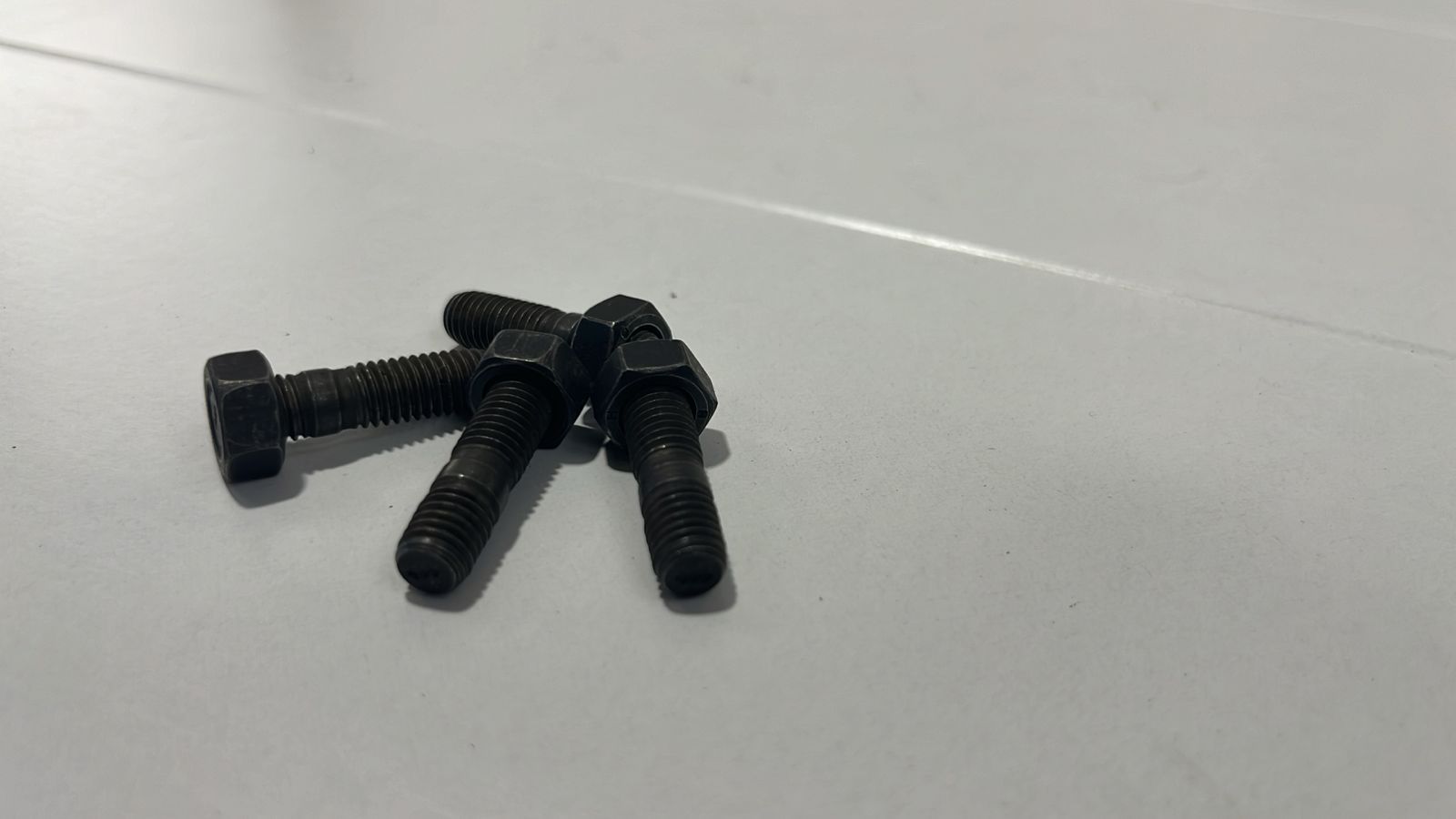 Купить Volvo 20412318 Шпилька крепления турбины 1013 20412318