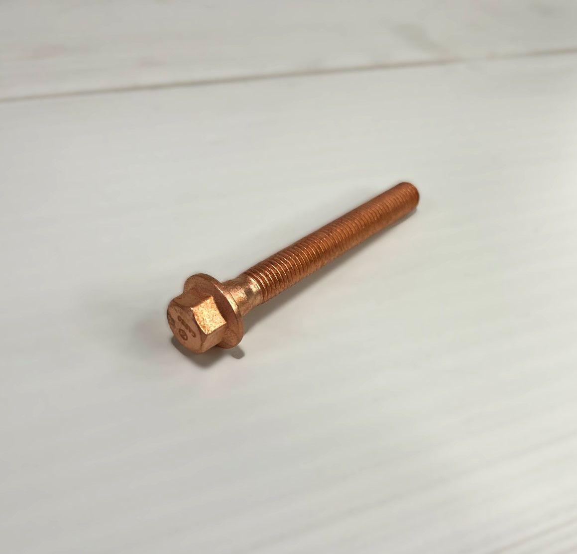 Купить Deutz 04252228 Болт выпускного коллектора 