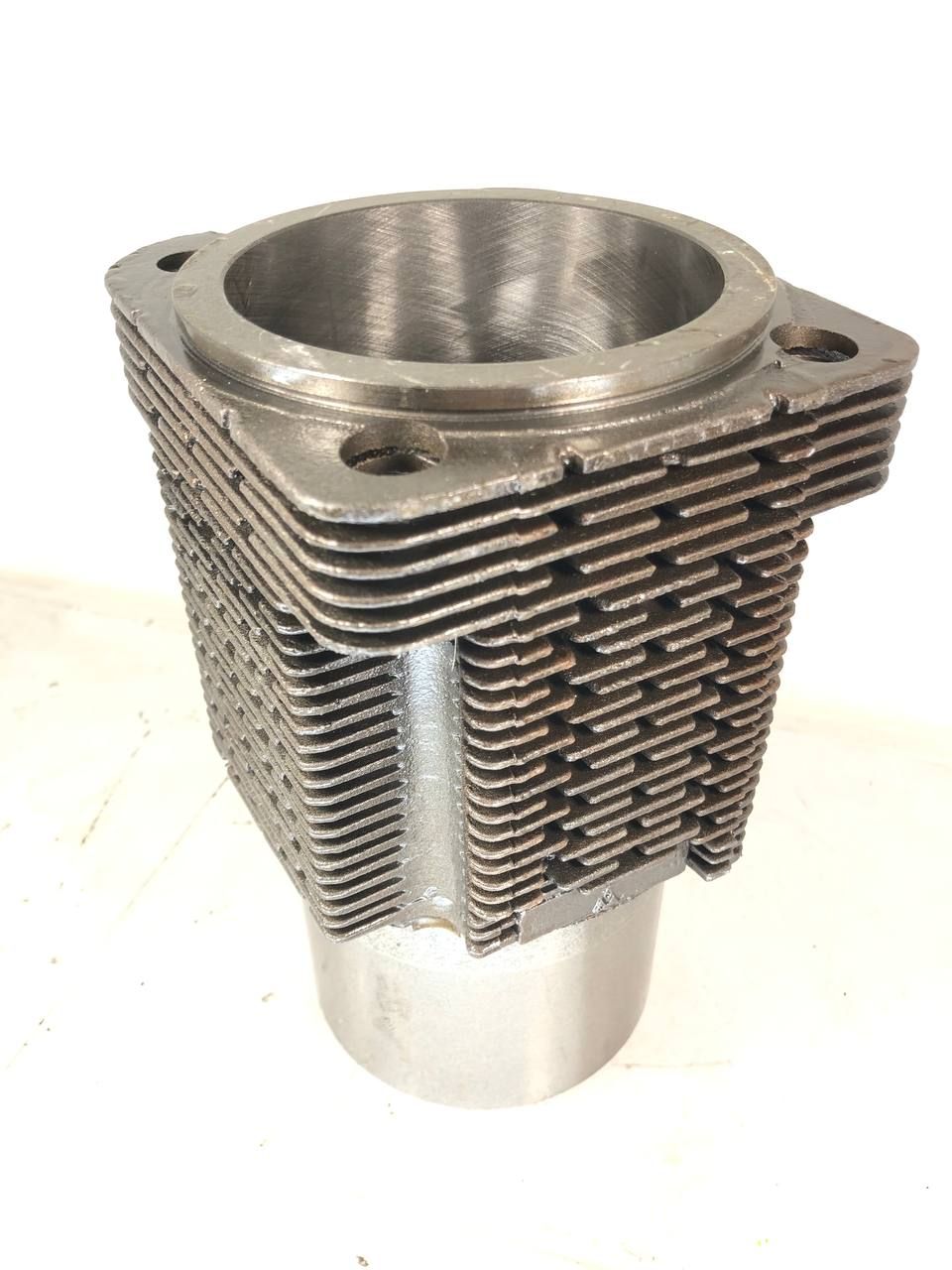 Купить Deutz 04157756 Гильза (ф100,00) 912 04157756