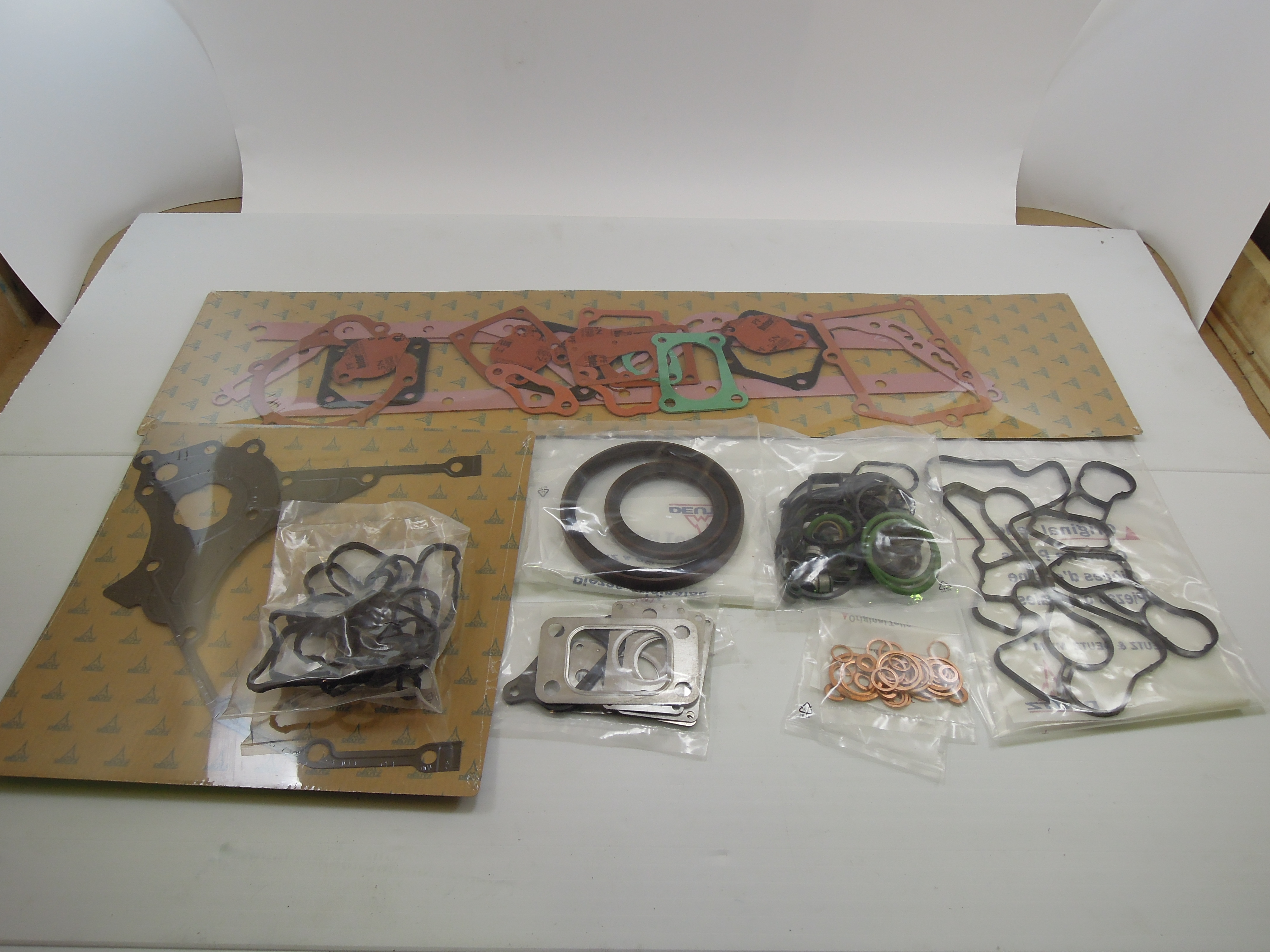 К-т прокладок на двигатель 2012L6 PRC 02937588