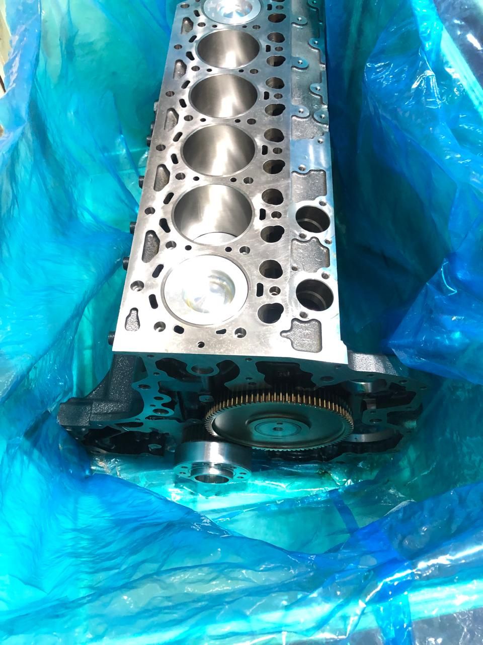 Купить DEUTZ 04296585 Блок цилиндров TCD2012L04 2V