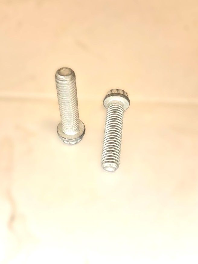 Купить DEUTZ 01181763 Болт форсунки 01181763