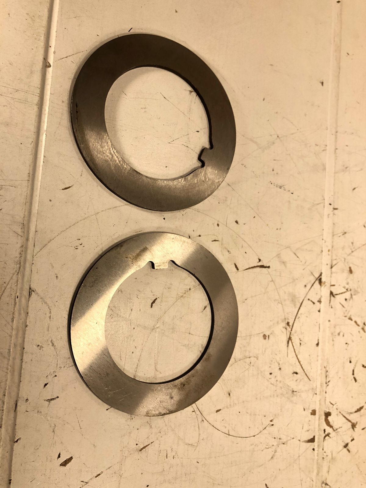 Купить DANA 833065 Шайба гайки задней ступицы 833065 DANA / МАЗ