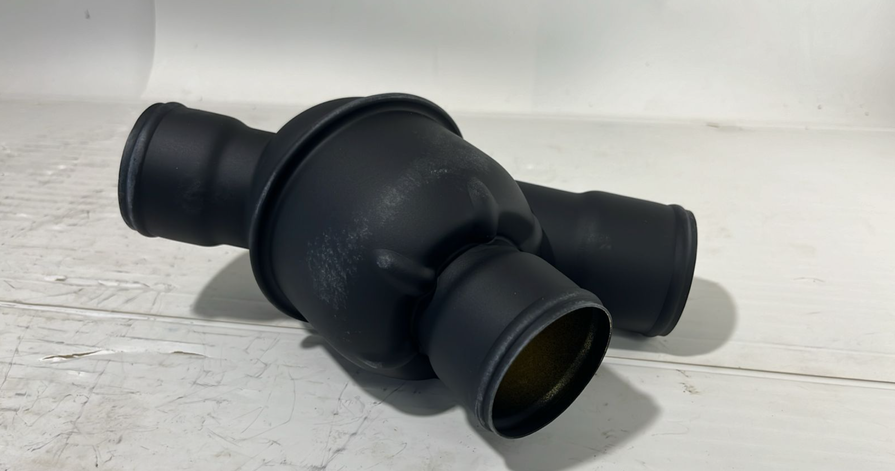 Купить Deutz 65110080 Термостат (83 С) с корпусом  BF4M1013 / BF6M1013