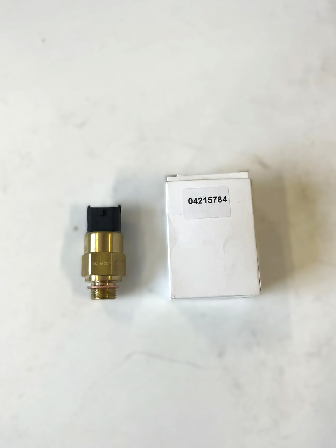 Купить Deutz 04213707 Датчик давления масла 2011 04213707