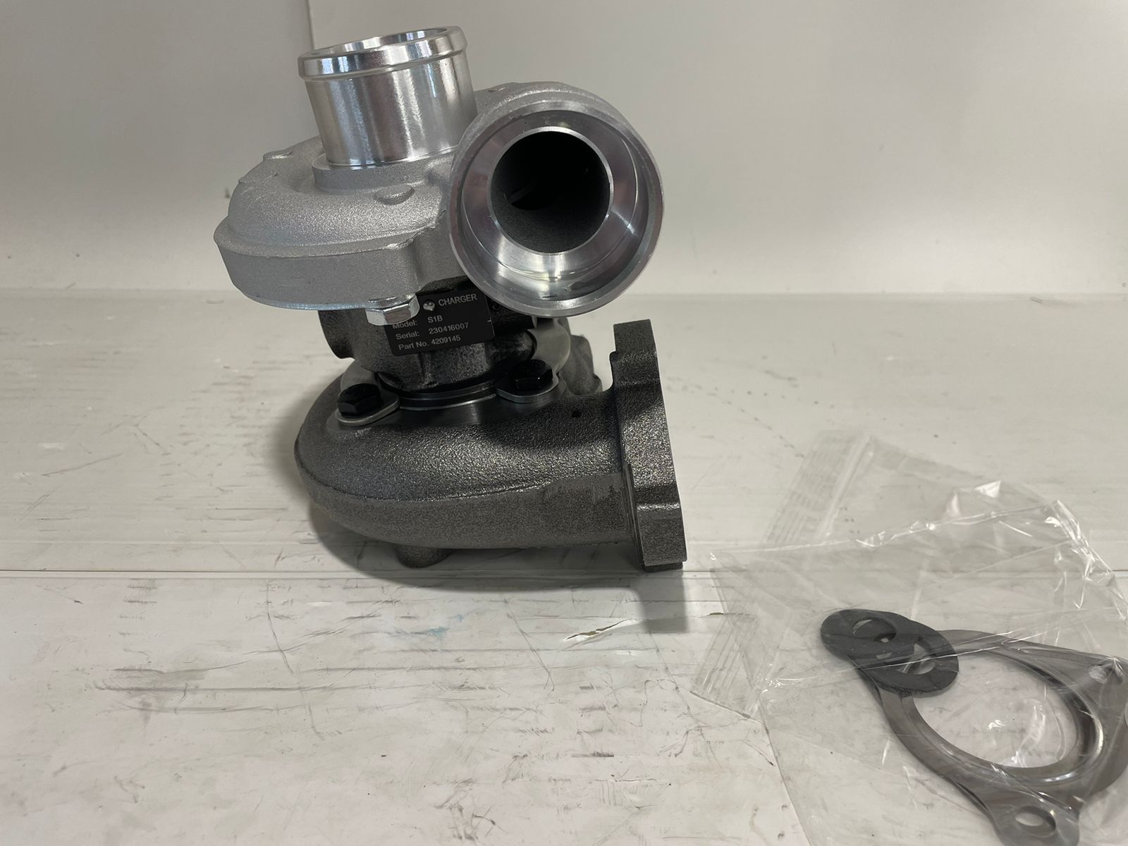 Купить запчасть DEUTZ - 04209145 