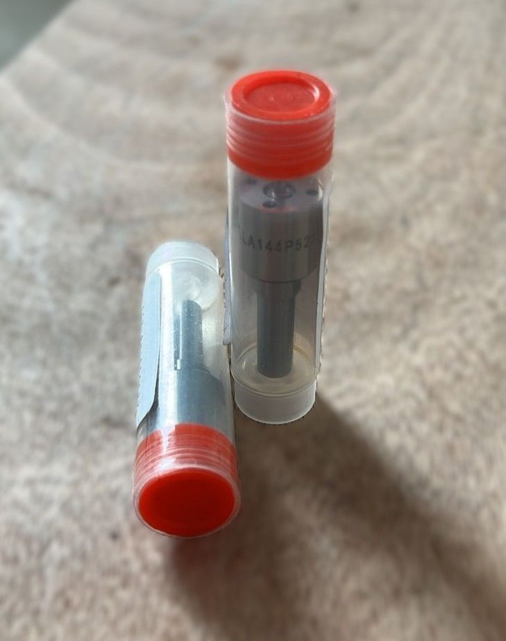 Купить Deutz 04178015 Распылитель форсунки 1011